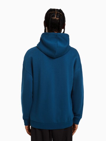Bershka Sweatshirt in Blau