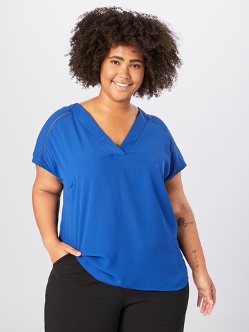 ONLY Carmakoma Shirt in Blauw: voorkant