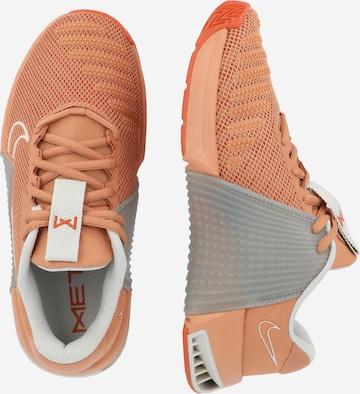 NIKE Buty sportowe 'Metcon 9' w kolorze brązowy