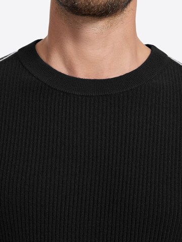 Vantory Sweater in Black