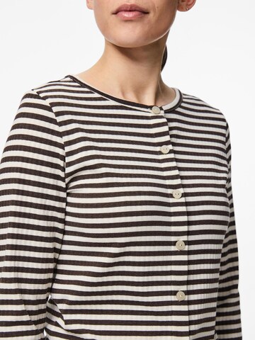 PIECES Strickjacke 'PCLaya' in Braun