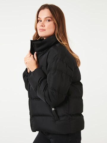 LELA Winter Coat in Black