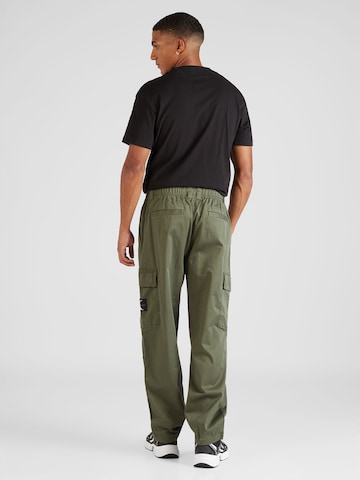 Calvin Klein Jeans Regular Карго панталон 'Essential' в зелено