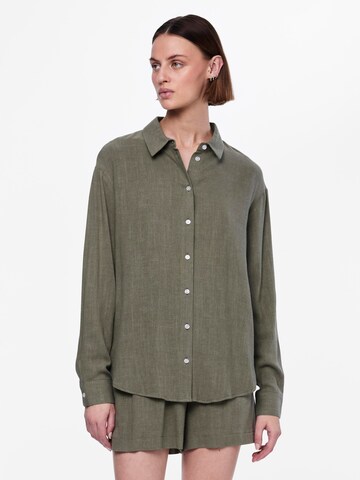 Camicia da donna 'VINSTY' di PIECES in verde: frontale