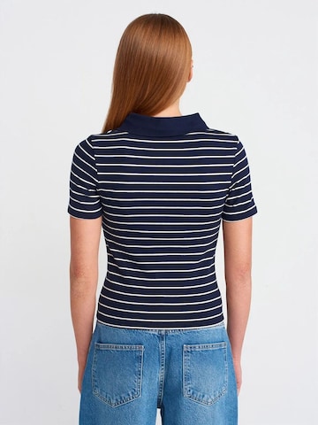 Dilvin - Camisa em azul