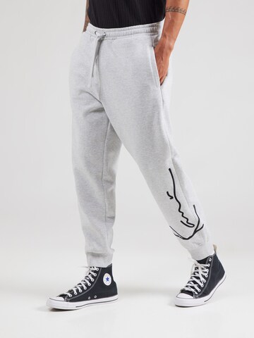 Karl Kani Tapered Hose in Grau: Vorderseite