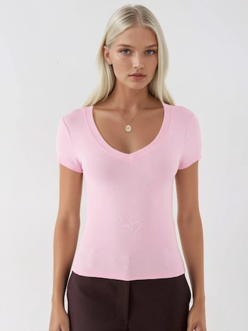 Busem Shirt in Pink: front