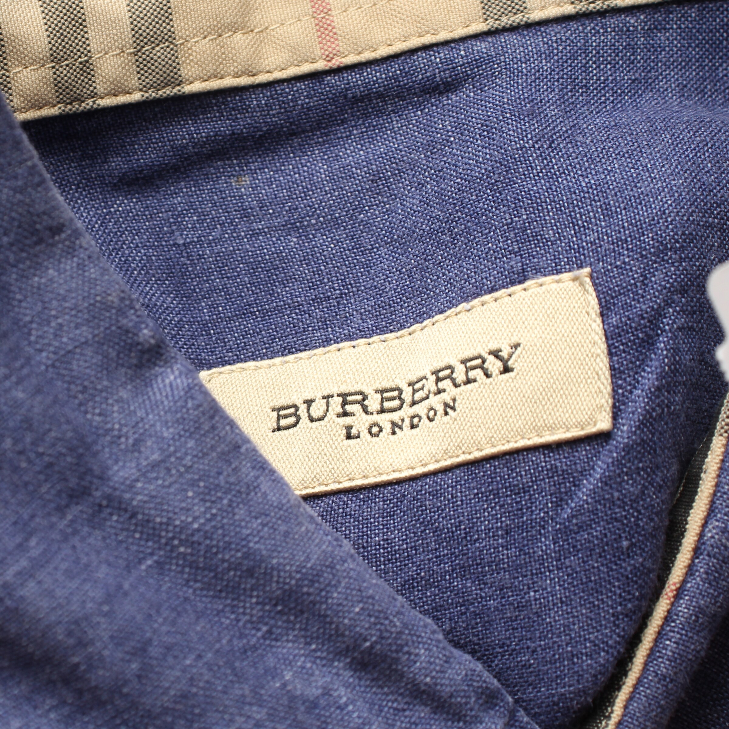BURBERRY Button Up Shirt in M in Blue
