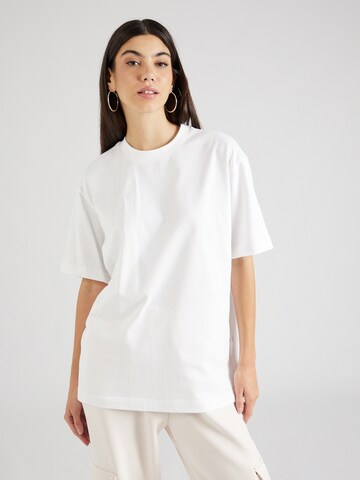 On Shirt 'Studio' in White: front