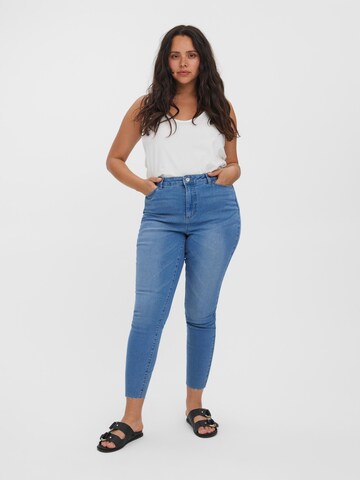 Vero Moda Curve Skinny Jeans 'LORAEMILEE' in Blau