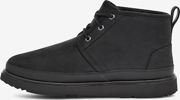 UGG Chukka Boots in Black: front