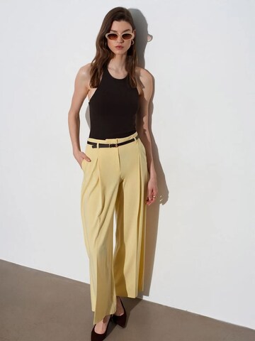 Dilvin Wide leg Broek in Geel