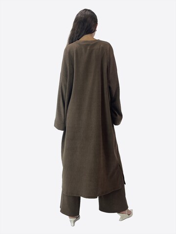 Elara Hausanzug in Braun