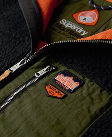 Superdry - Chaleco en negro