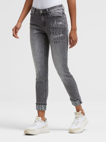 Soccx Slim fit Jeans in Grey: front