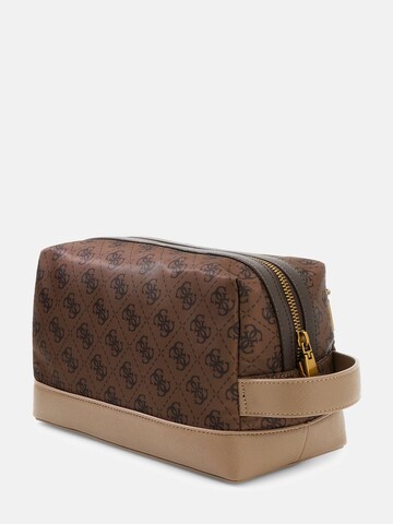 GUESS Kulturtasche 'Berlin' in Braun