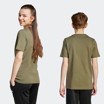 ADIDAS SPORTSWEAR Функциональная футболка в Зеленый