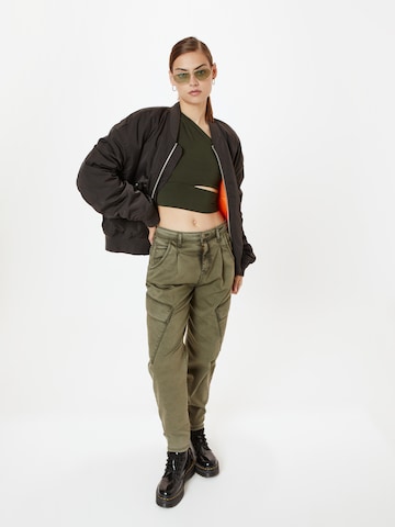 Gang Tapered Pleat-Front Pants 'Silvia' in Green