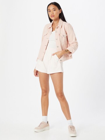 Gina Tricot Regular Shorts 'Ava' in Beige