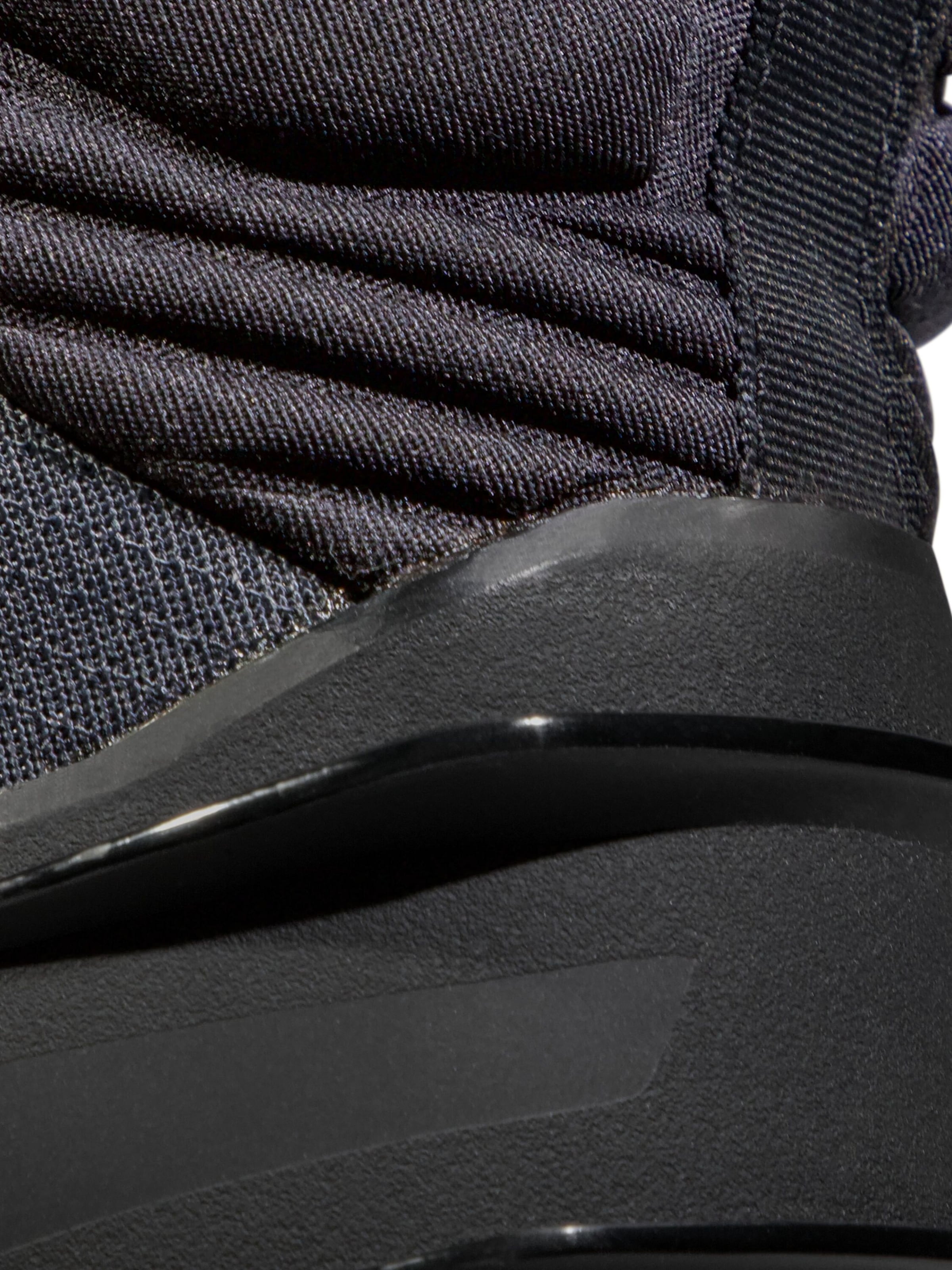 MAMMUT Boots 'Blackfin III' in Black