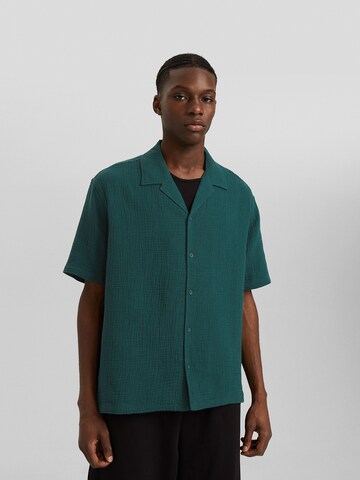 Bershka Regular fit Overhemd in Groen: voorkant