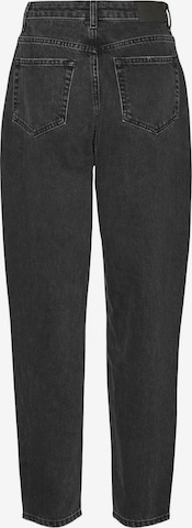 Vero Moda Petite Regular Jeans 'Zoe' i svart