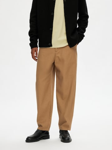 SELECTED HOMME Loose fit Pants 'MARK' in Brown: front