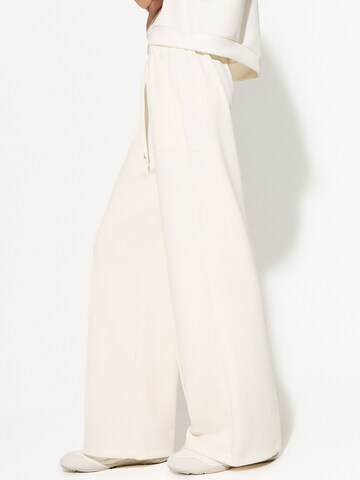 Wide Leg Pantalon Bershka en beige