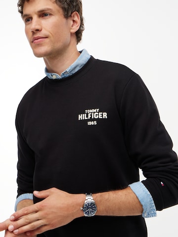 TOMMY HILFIGER Μπλούζα φούτερ '1985' σε μαύρο
