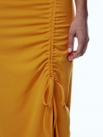 EDITED Dress 'Glenn' in Orange