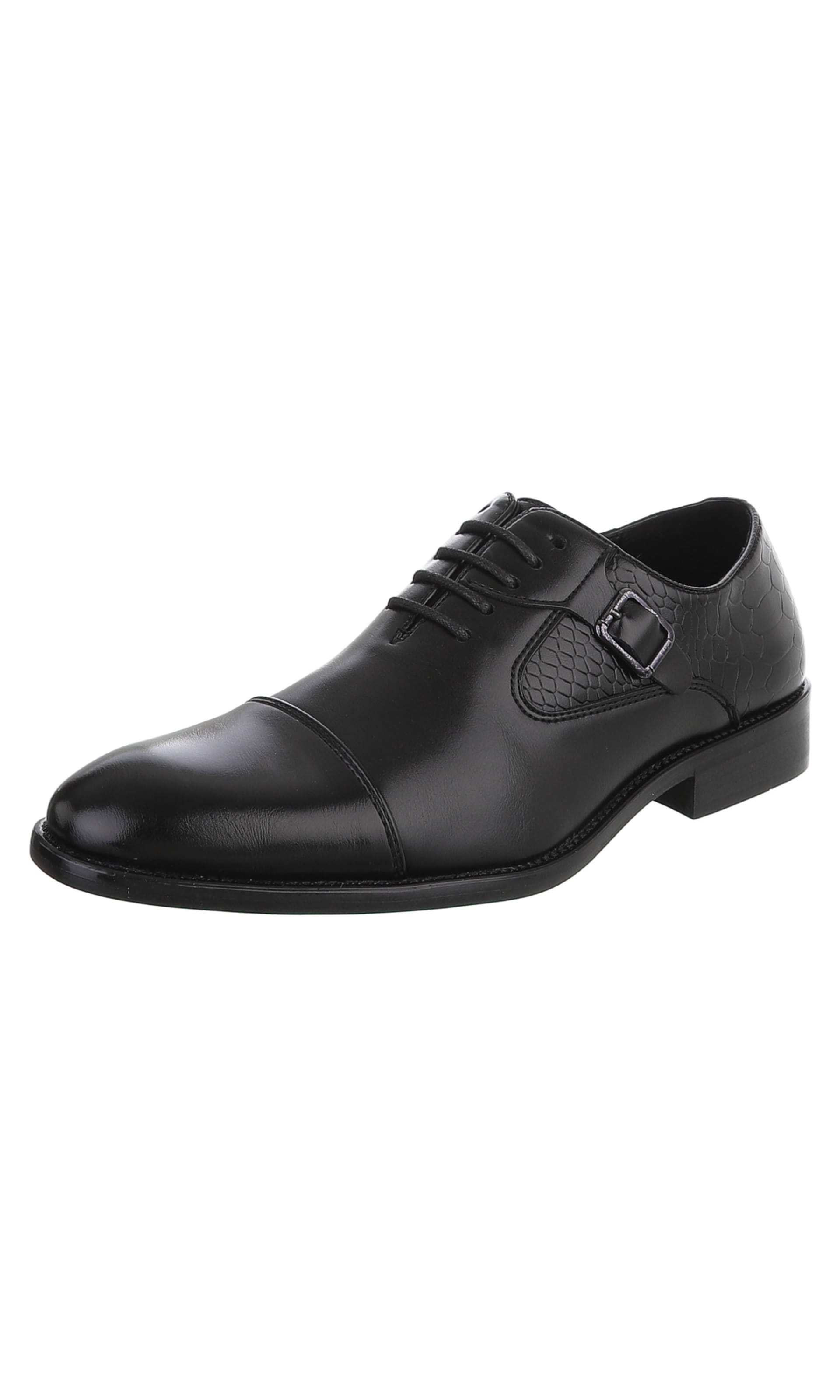 CoolWalk Lace-Up Shoes in Black: front