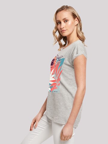 F2 T-Shirt 'F2 Beach Vibes Sommer Style' in Grau