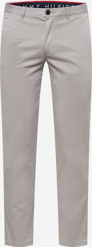 Pantalon chino TOMMY HILFIGER en gris : devant