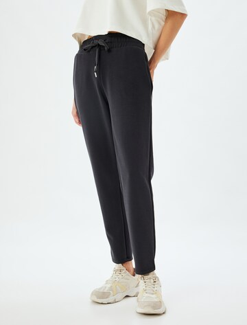 Koton Regular Broek in Zwart: voorkant