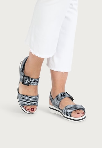 VITAFORM Sandal in Black: front