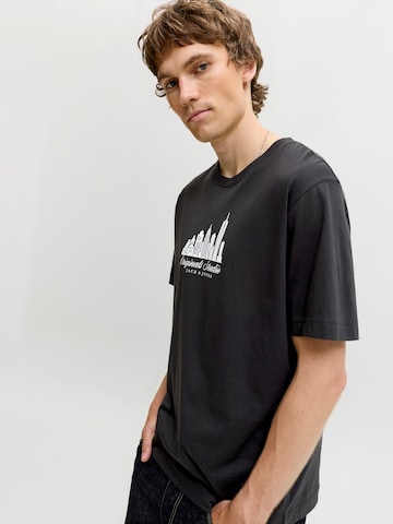 JACK & JONESMajica 'JORNORREBRO SKYLINE' - crna boja
