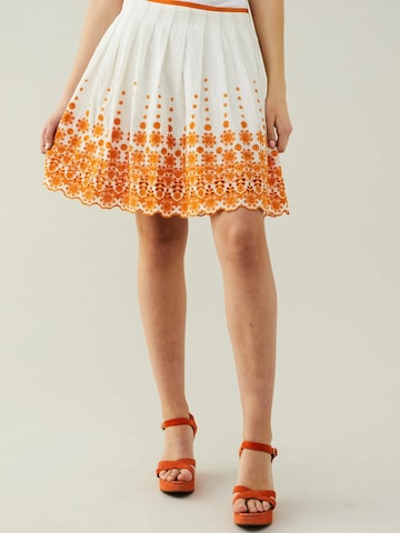 Odd Molly Nederdel i hvid: forside