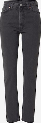 Monki Regular Jeans in Black: front