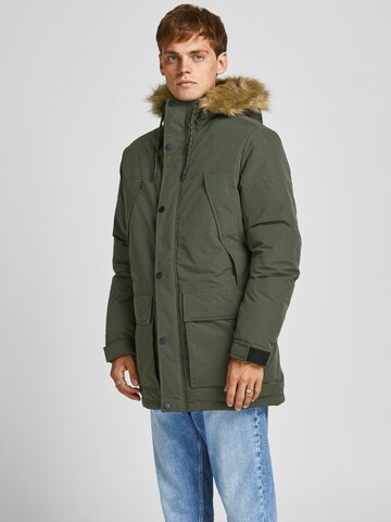 JACK & JONES Talveparka, värv roheline: eest vaates