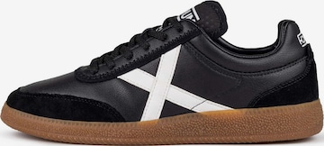 MUNICH Trainers ' RUMBA UNISEX ' in Black: front