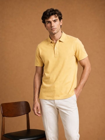 KING Essentials Shirt 'The James'‌‌‌‌‌ in Gelb