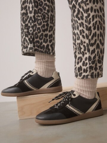 Next Низкие кроссовки 'Forever Comfort®' в Черный