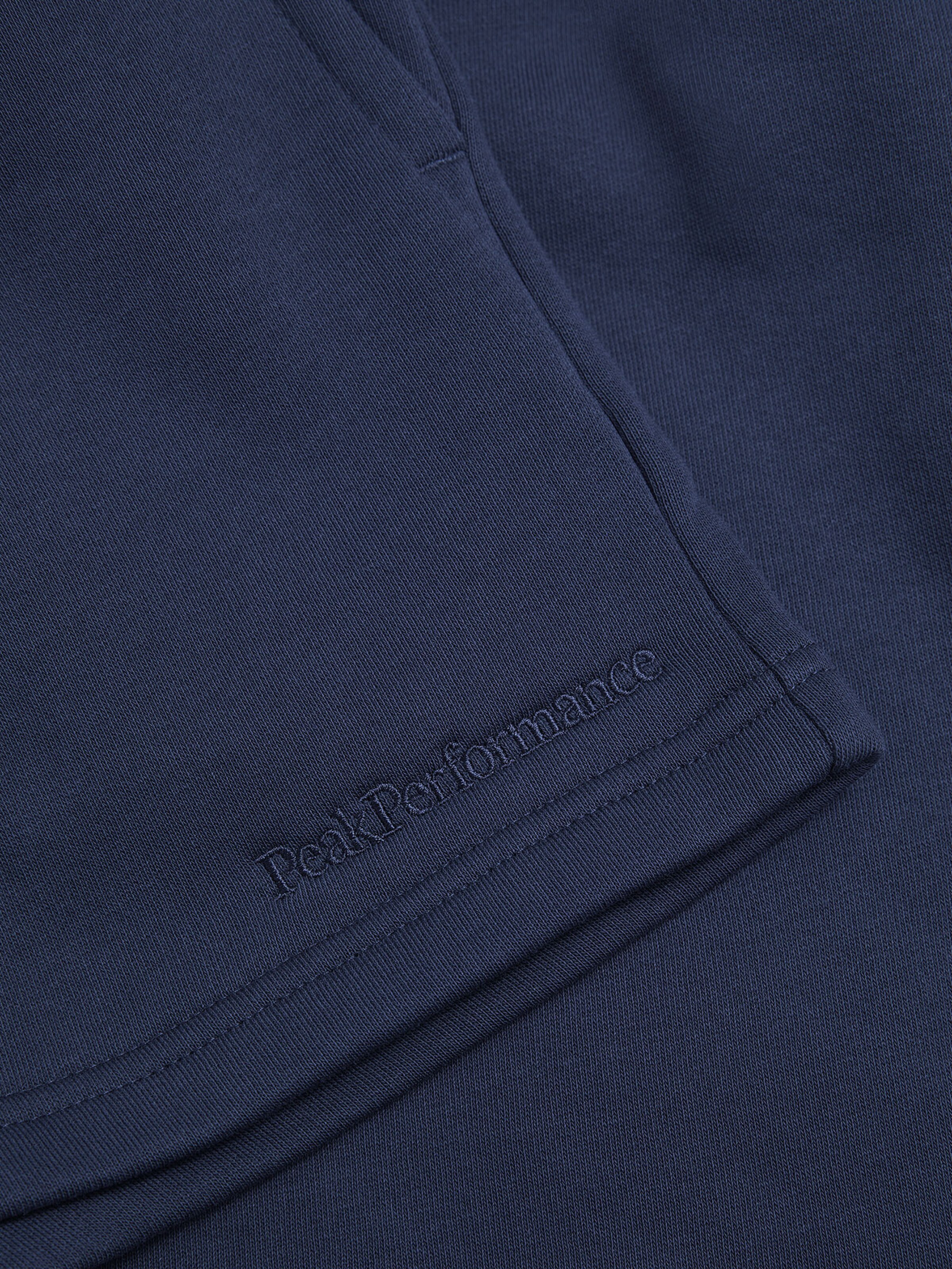 PEAK PERFORMANCE Regular Trousers in Blue
