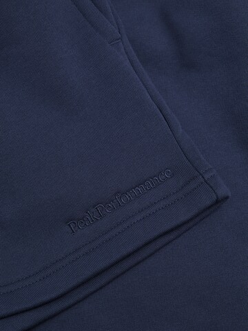 PEAK PERFORMANCE Regular Sweatshorts in Blau