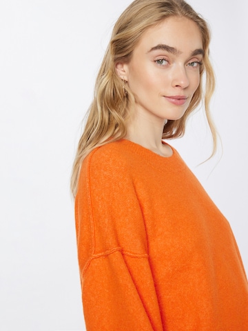 WEEKDAY Sweater 'Annie' in Orange