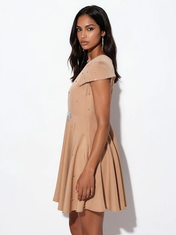 Robe de cocktail MSN Collection en marron