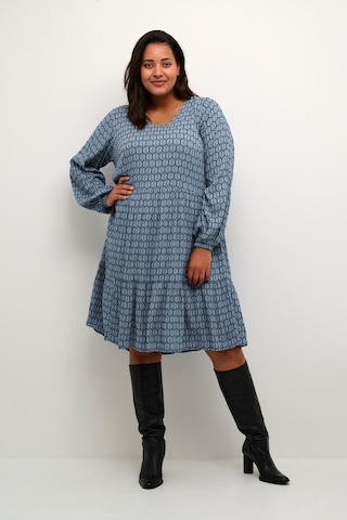 Robe 'Calia' KAFFE CURVE en bleu