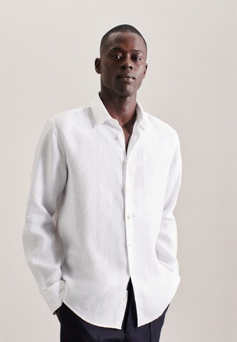 SEIDENSTICKER Regular fit Button Up Shirt in White: front