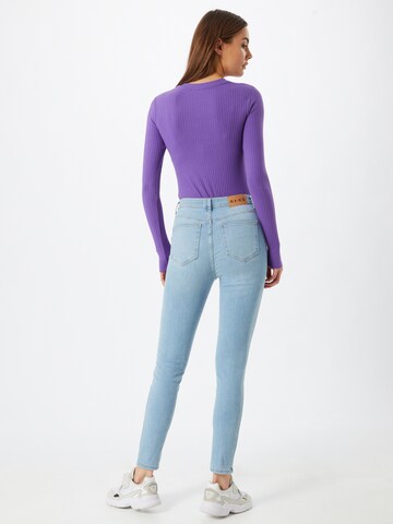 NA-KD Skinny Jeans in Blauw