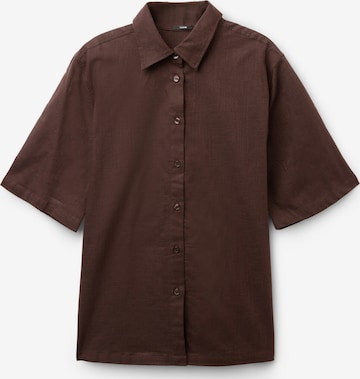 Tezenis Blouse in Brown: front